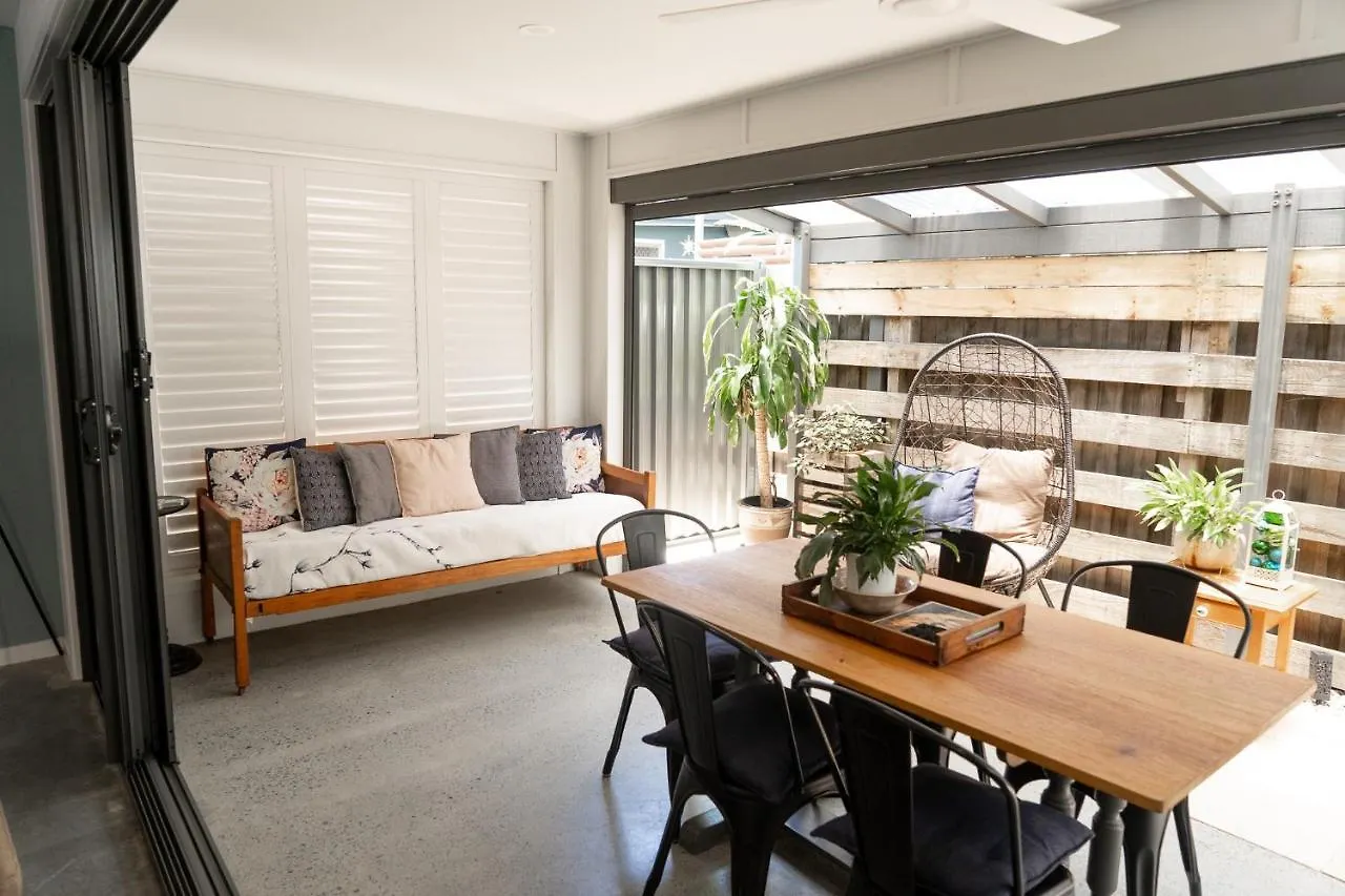 Modern Palm Beach Getaway To Suit Whole Family Gold Coast 0*,  Australia